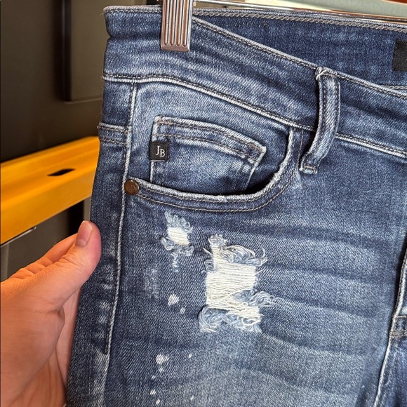 Judy Blue Dark Wash Mid Rise Distressed Blue Jeans Size Medium 29.5” Waist 7/28 - Picture 9 of 16